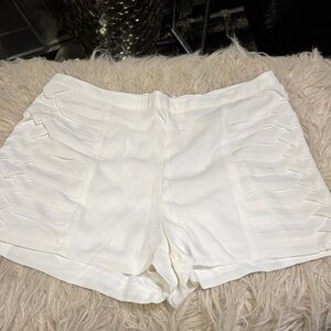 Chic White High Waist Women's Shorts